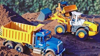 Bruder Bagger, RC Baustellenfahrzeuge, BRUDER Spielwaren, in Outdoor Action!