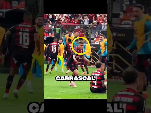 O CARRASCAL DERRUBOU O LÉO PEREIRA!🤣🔴⚫ #flamengo #futebol #carrascal
