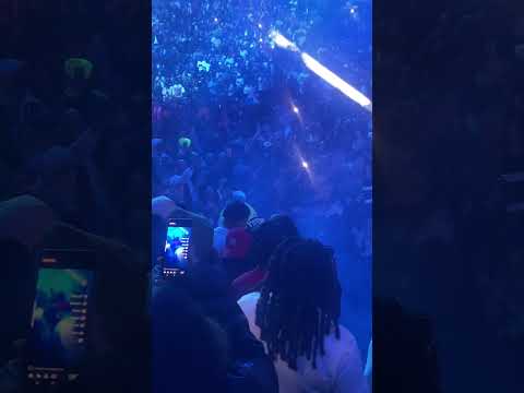 Crazy Crowd Reaction Tank Vs Roach SoldOut Event  #boxing #tank #dipset