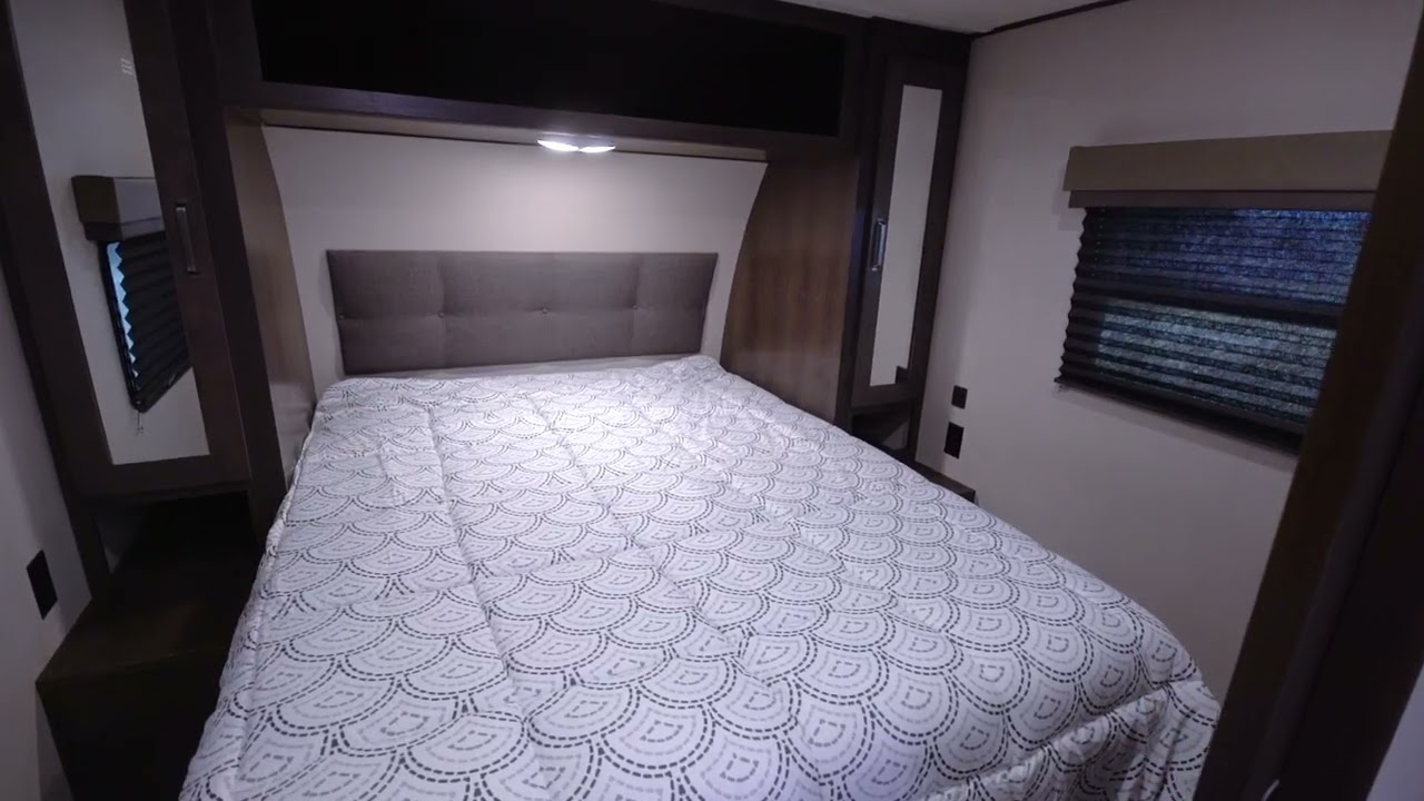 A photo of this 2026 Grand Design Momentum G-Class 320G