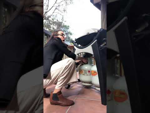 Changing a Gas Bottle on a Webber Q BBQ or any BBQ