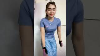 Download lagu tante goyang bokong semok mp3 Download lagu tante goyang bokong semok mp3