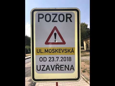 Moskevsk&aacute; ulice s nov&yacute;m povrchem