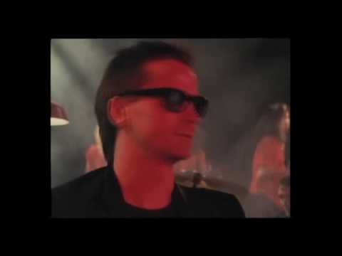 Videoclip de Sticky Little Bitch — The Angels