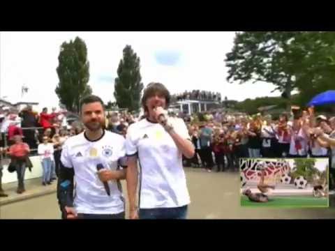 Jan Zerbst & Mickie Krause - Schalala nach Hause! (ZDF Fernsehgarten 12-6-2016)