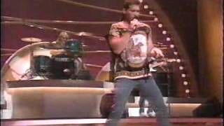 Billy Ray Cyrus - Achy Breaky Heart (LIVE)