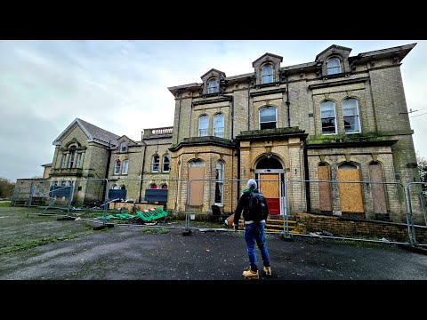 We Found The ABANDONED Thelwall Grange Mansion Care Home With Everything Left Behind