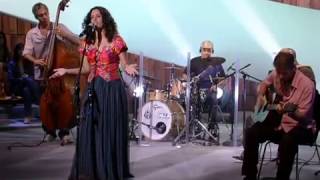 Som Brasil - Velha Roupa Colorida -- Nuria Mallena