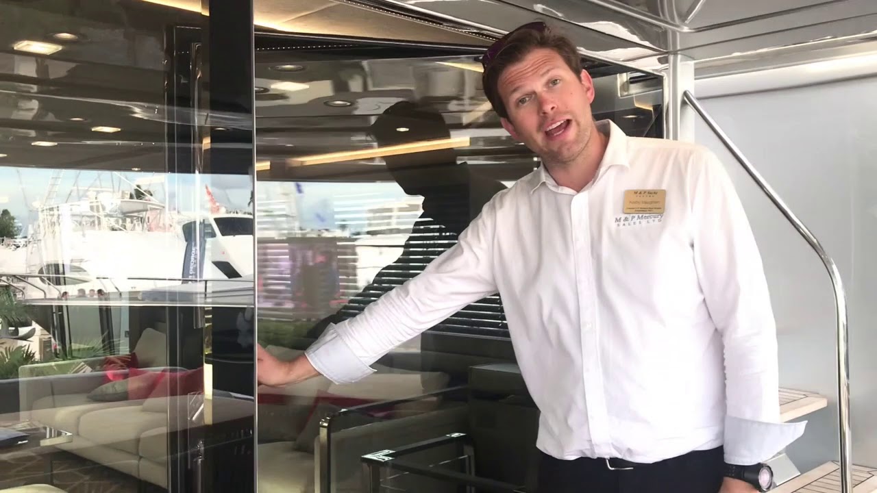 Monte Carlo Yachts MCY 86 - Yacht Tour