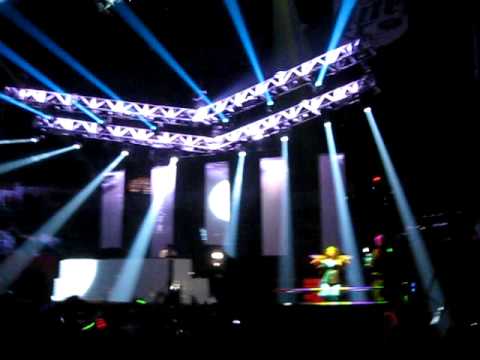 Markus Shulz - Shana Can't Sleep MONSTER MASSIVE LA SPORTS ARENA 10/21/08 AMAZING NIGHT! PT.2