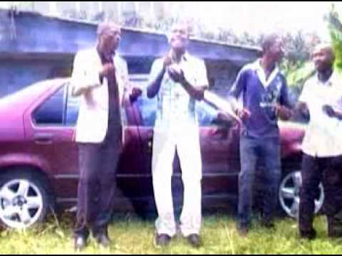 DEZO COMORES (Tour Eiffel)