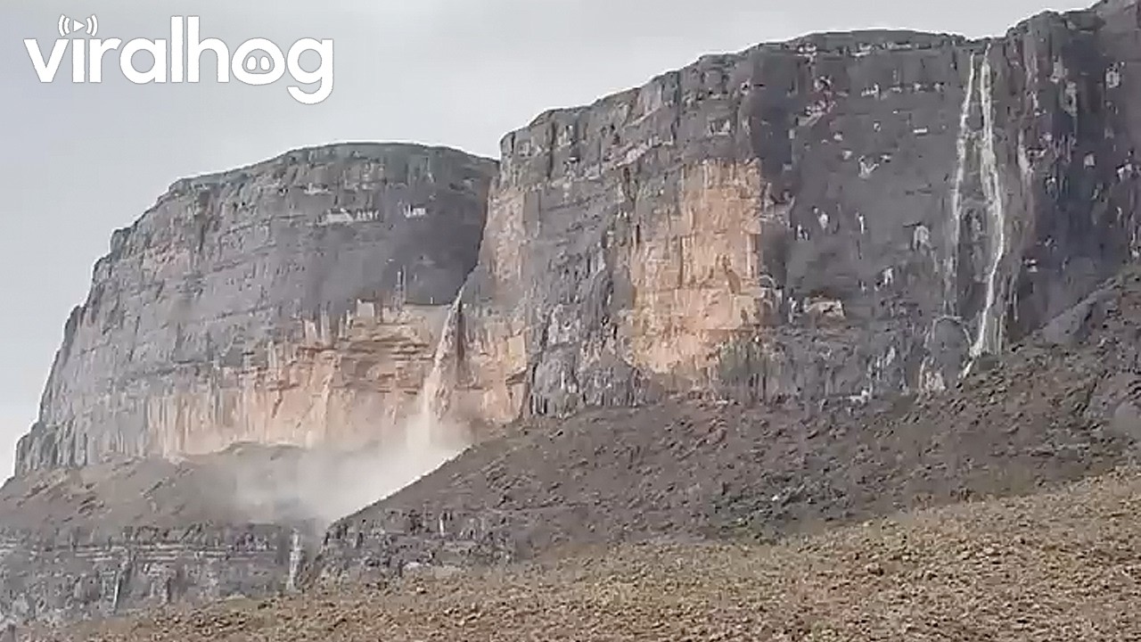 Desert Waterfalls Form in Big Bend National Park After Storm || ViralHog