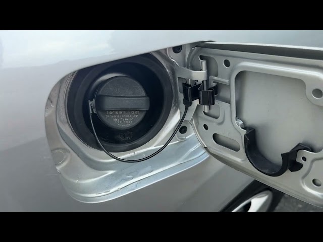 2012 Nissan Rogue - Image 2