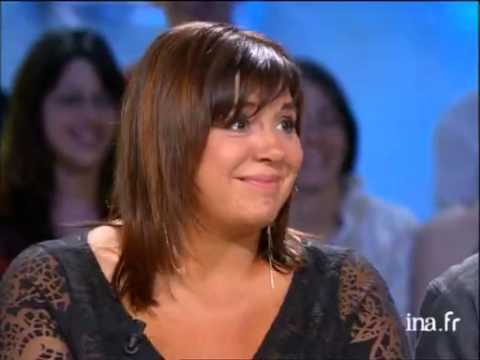 Kiss break Patrick Pelloux - INA Archive