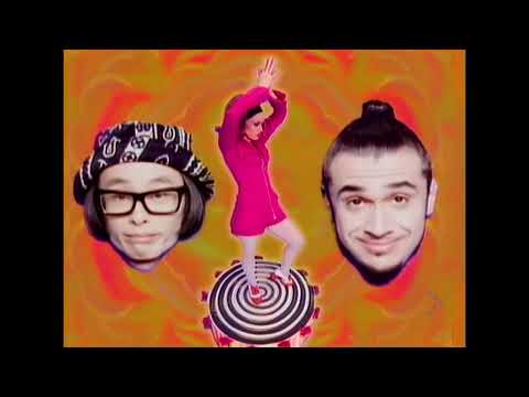 Deee-Lite - Groove Is In The Heart (Official Music Video), Full HD (Digitally Remastered & Upscaled)