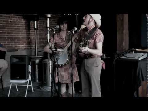 Lonesome Cowboy Ryan & Banjo Kellie - Only a Fool