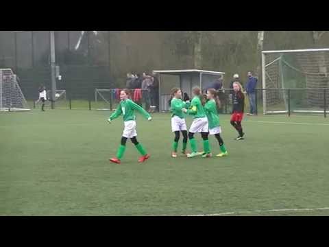 Fc Berghuizen ME1 tegen Avanti W ME1