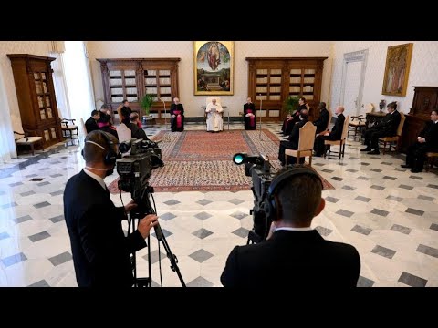 Papa s nama 20.5.2020. – Papa Franjo: Molitva otvara vrata nadi