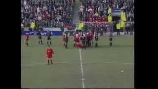preview picture of video '1994-03-19 Swindon Town vs Manchester United [extended highlights]'