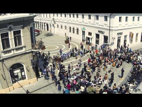 Flashmob Oradea - Carmina Burana - 5 MINUTE PENTRU ORADEA, 06.05.2014