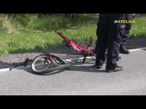 Tragiczny wypadek w Charbielinie, zderzenie osobówki z rowerzystą.