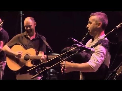 Ruaille-Buaille [Rula-Bula]: "Fare Thee Well" (Ortigueira 2014)