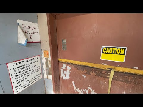 EPIC MOTOR: Montgomery Dry-Powered Hydraulic Freight Elevator @ Ross Park Mall - Pittsburgh, PA