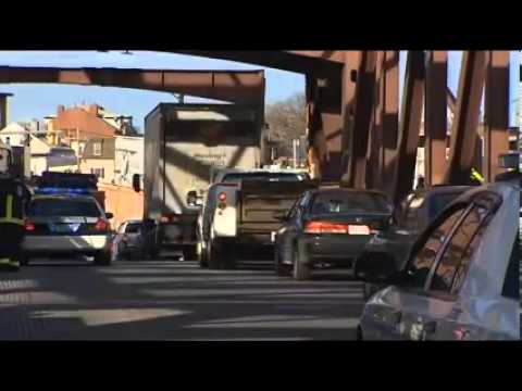 Woman Crushed To Death At Boston s Meridian Street Bridge