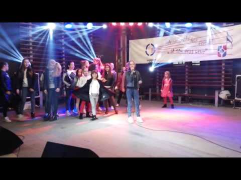 Dunja Radosavljevic "Samo da rata ne bude"