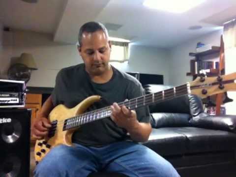 Basic Bass Rythm Warm Up - Mike Rosado