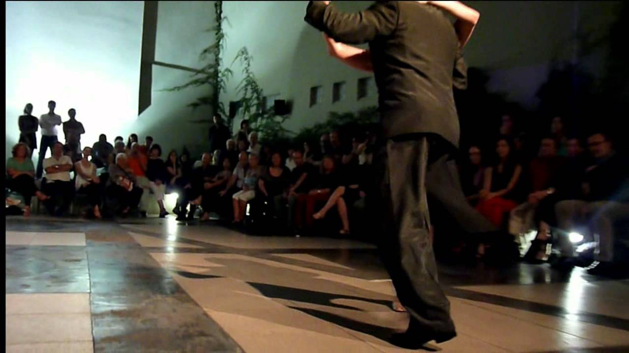 3-Milonga del Patio presenta: Guillermina Quiroga y Roberto Leiva "Cara Sucia"