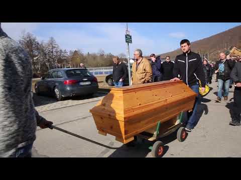 Trauermarsch der SHW-Mitarbeiter durch Königsbronn