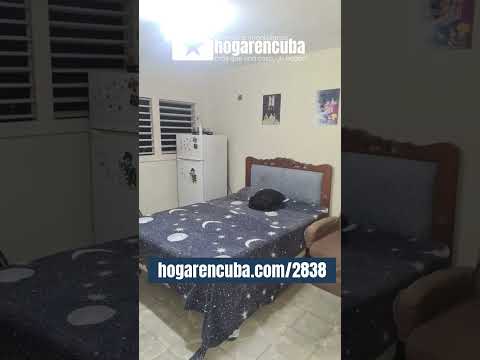 HEC2838: Pent house 4 hab en Colón-Nuevo Vedado, Plaza — $50,000, agua con 2 cometidas