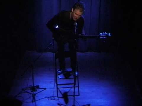 Presque Oui - Dégats des eaux.mp4