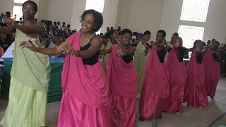 Download lagu Ekitiinwa Kibe Omwiguru (Nyamuhanga Ohimbisibwe) (KEY A) mp3