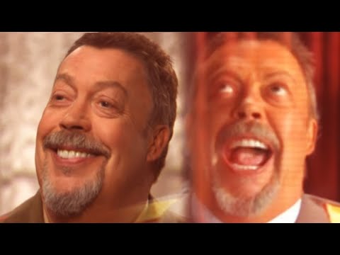 Tim Curry holds back laughter for 3 minute in Red Alert 3