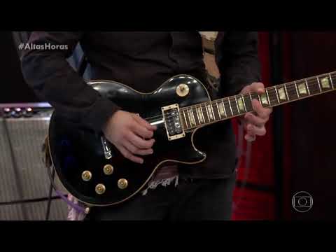 Baby do Brasil e Caetano Veloso cantam Menino do Rio