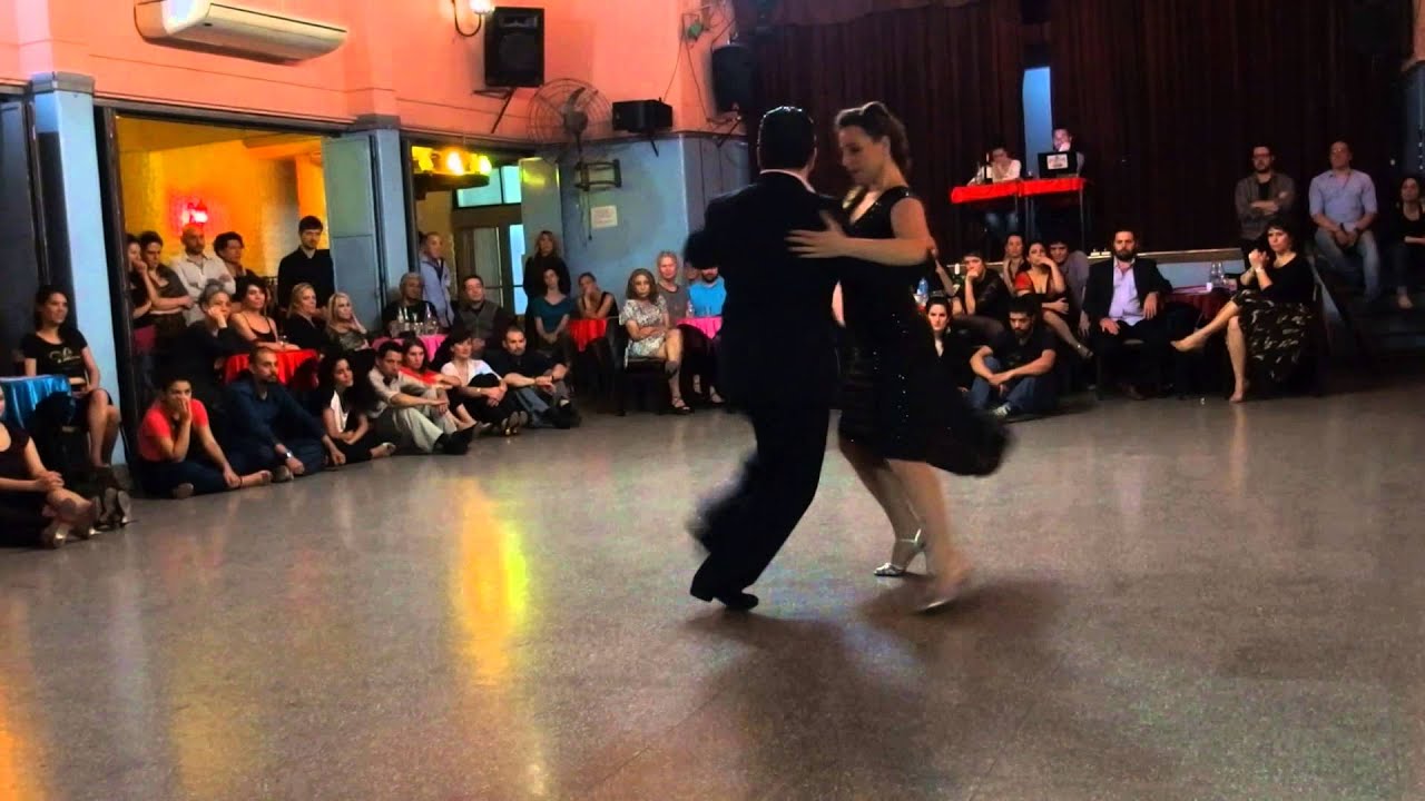 Video thumbnail for FERNANDO GALERA y SILVINA VALZ en Viva la Pepa 25 Oct 2015 (4/4)
