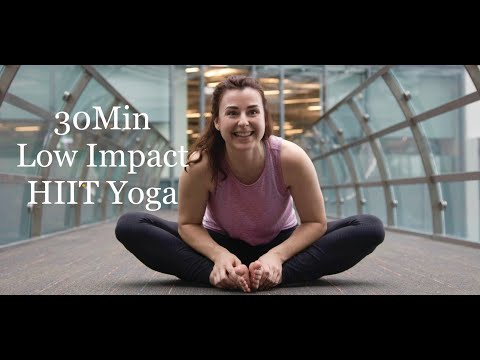 Parliament Street Fitness and Laura, give you a 30 min HIIT Yoga class focused on core and glutes.