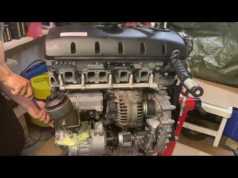 VW T5 Multivan 2.5 TDI AXD Glow Plugs and Engine Supports | VW T5 Van Glow Plugs Installing