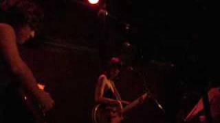 Puss N&#39; Boots - Turn Around (Carl Perkins cover)