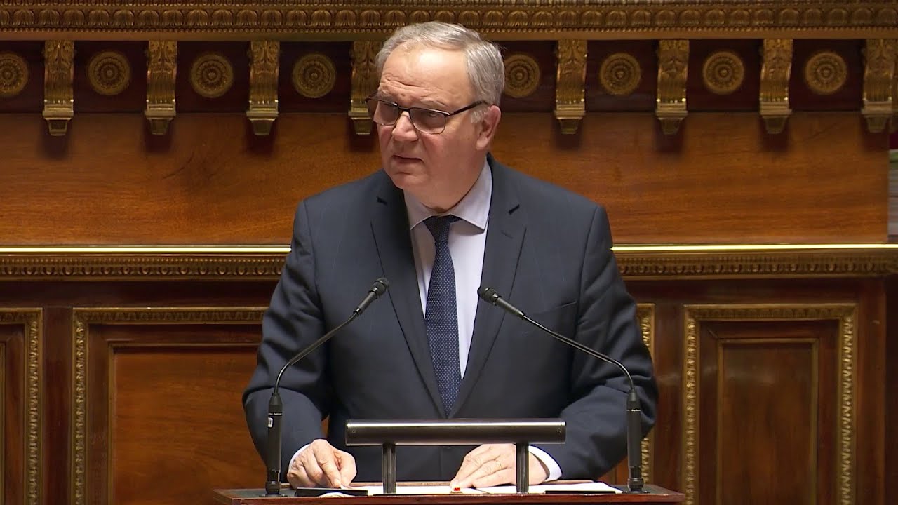 Le Sénat adopte le texte LR augmentant la durée de rétention administrative de certains étrangers condamnés, la gauche fustige un « texte CNews »