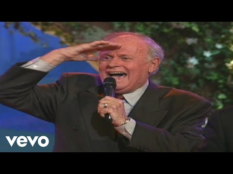 Bill & Gloria Gaither - Trying to Get a Glimpse [Live] ft. The Cathedrals