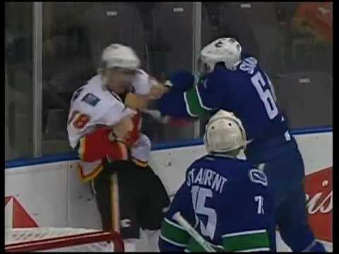 Logan MacMillan vs Ian Saab Sep 12, 2011