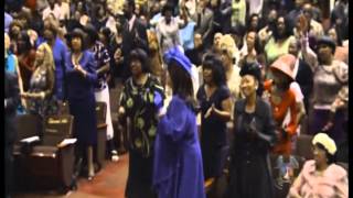 West Angeles COGIC w/ Jason White On Keyboard Praise Team The Lord Is Blessing Me Medley