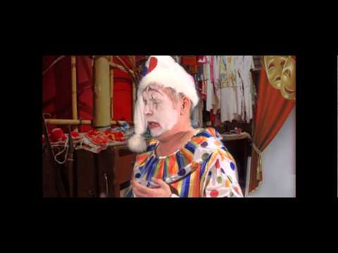 clown singing Vesti la giubba