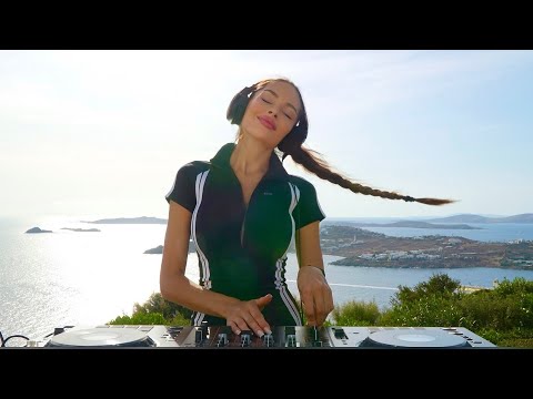 Xenia Dia (Diamond) - Live @ Mykonos, Greece / Melodic Techno & Progressive House DJ Mix