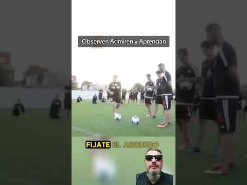 Maradona Maestro 👩🏻‍🏫 #argentina #maradona #diegomaradona #futbolargentino #napoli #futbol #afa