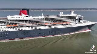 Queen Mary 2 arriving in Liverpool