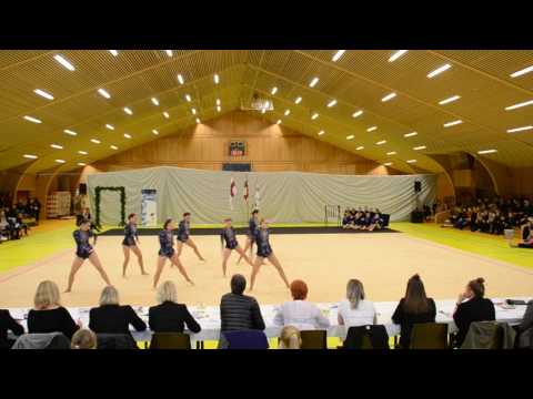 Kvinnur Svalan - 1. steypakapping í estetiskum fimleiki